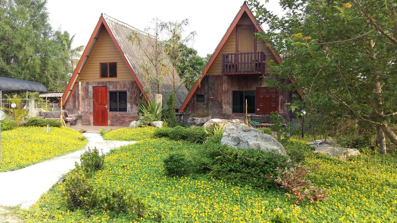 เฮือนปลายนา โฮมสเตย์ Ban Sawan Exterior foto
