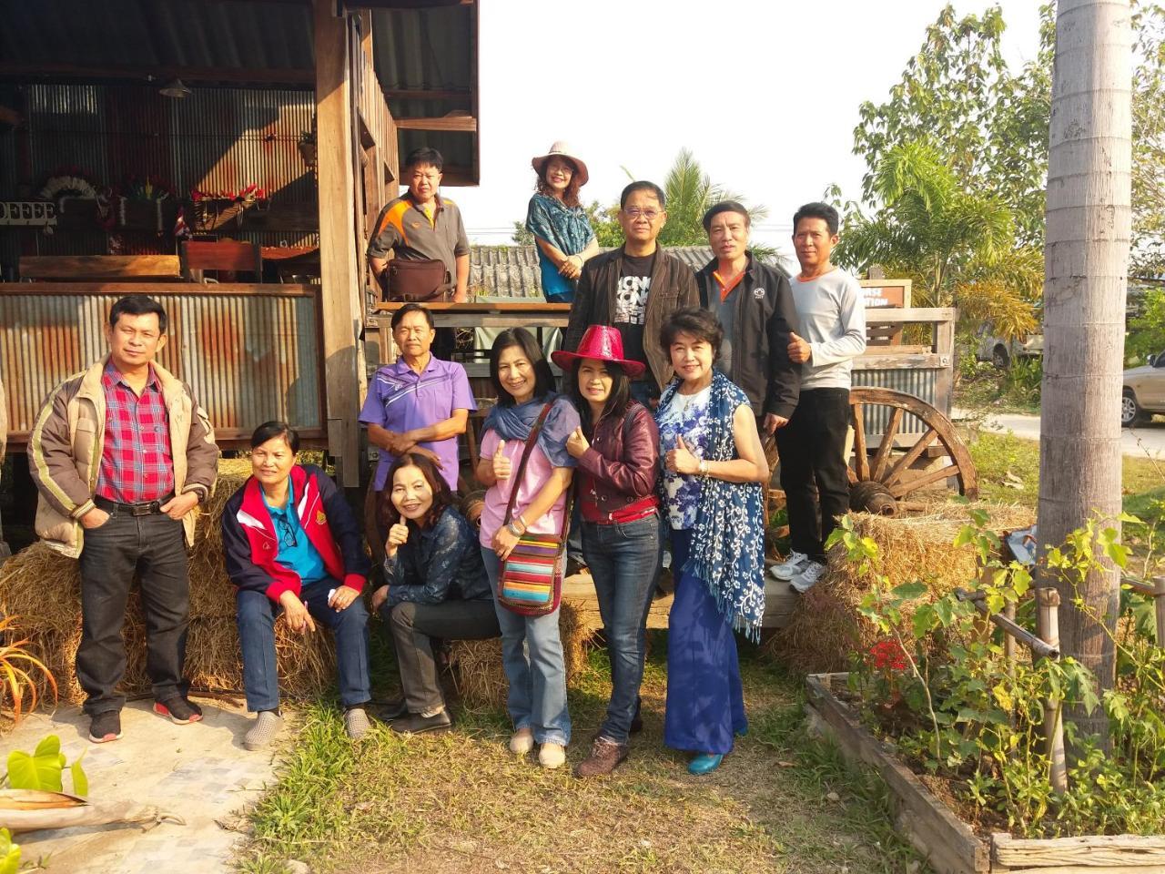 เฮือนปลายนา โฮมสเตย์ Ban Sawan Exterior foto
